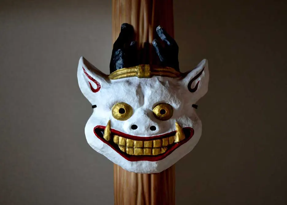 戸田光祐 作品集 デザイン アート｜KOHSUKE TODA PORTFOLIO Design Artwork｜神々の八幡神楽用の雷神面制作（手作りお面）・装束制作縫製