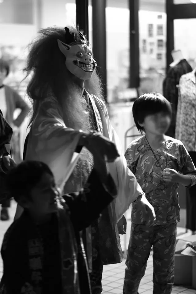 戸田光祐 作品集 デザイン アート｜KOHSUKE TODA PORTFOLIO Design Artwork｜神々の八幡神楽用の雷神面制作（手作りお面）・装束制作縫製